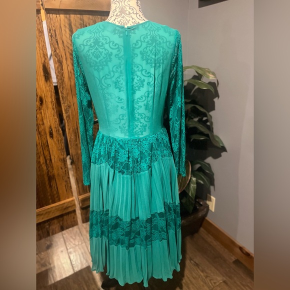 ASOS Green midi dress size 8 - Picture 2 of 4